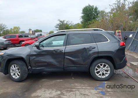 2016 Jeep Cherokee Latitude z USA, uszkodzony, nr VIN 1C4PJMCB8GW221434